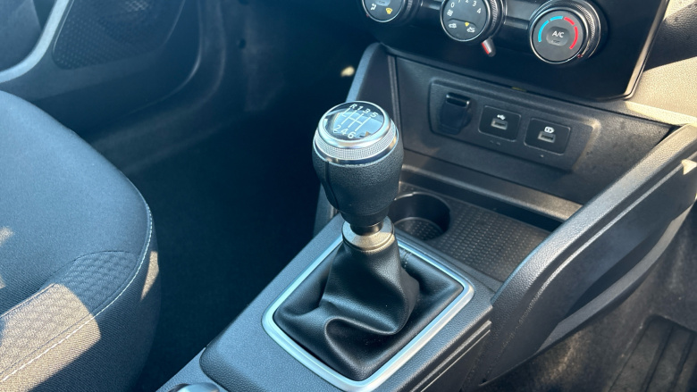 Dacia Duster 1.0 TCe 100 Comfort 5dr Bi Fuel Estate